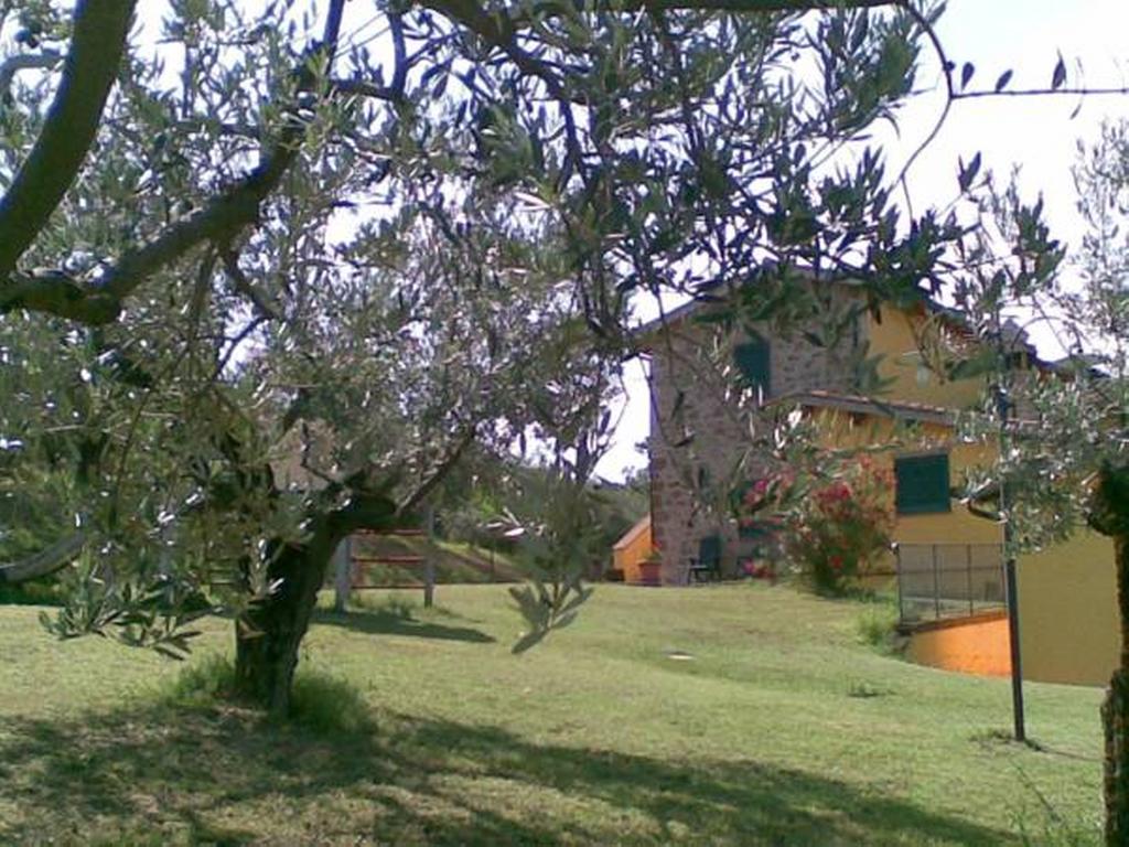 Il Poggio Delle Ginestre Guest House Torgiano Luaran gambar