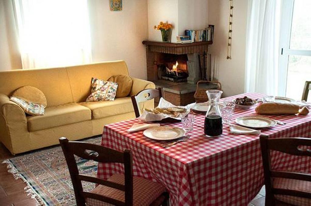 Il Poggio Delle Ginestre Guest House Torgiano Luaran gambar