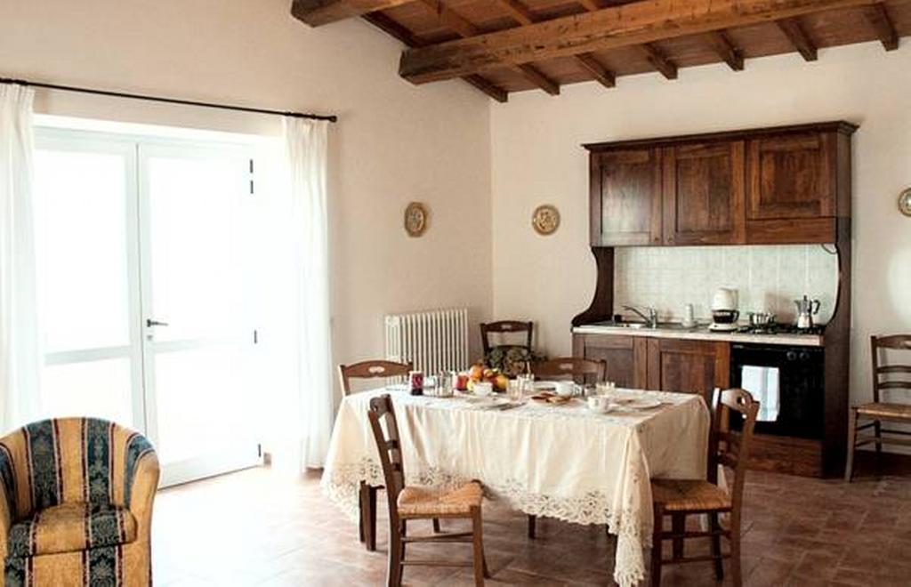 Il Poggio Delle Ginestre Guest House Torgiano Luaran gambar
