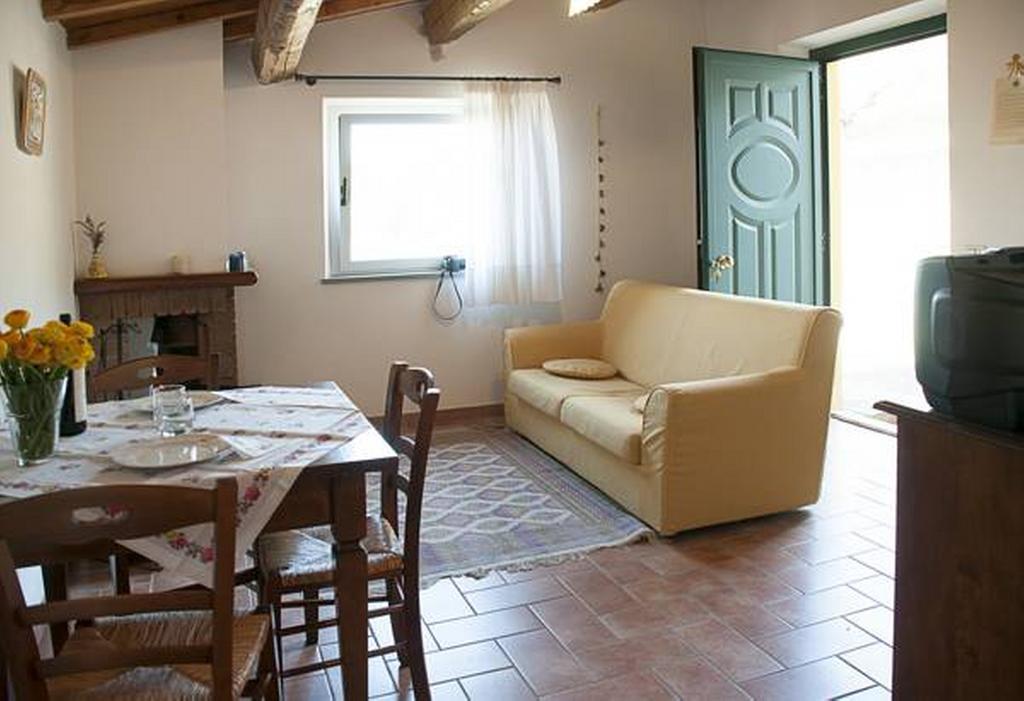 Il Poggio Delle Ginestre Guest House Torgiano Luaran gambar