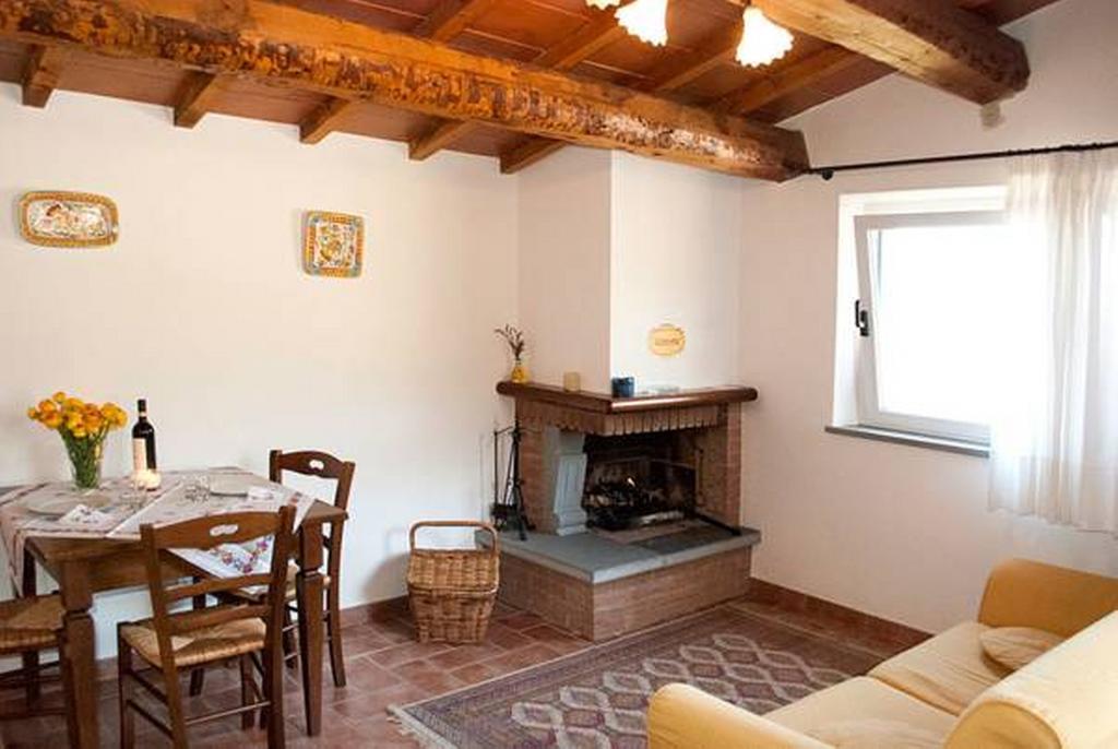Il Poggio Delle Ginestre Guest House Torgiano Luaran gambar