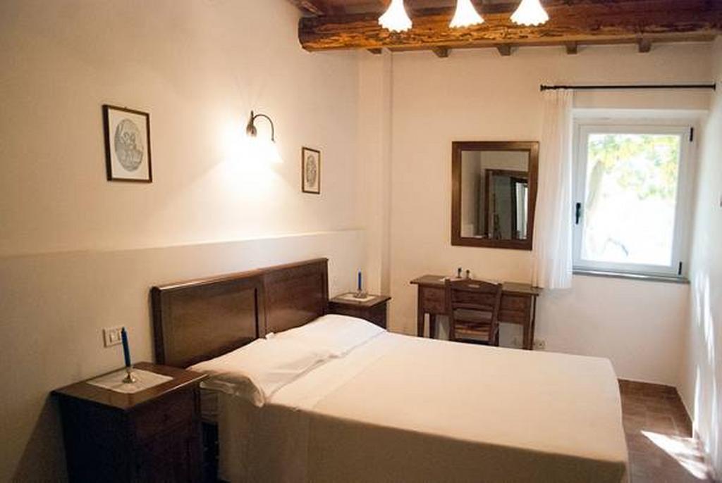 Il Poggio Delle Ginestre Guest House Torgiano Luaran gambar