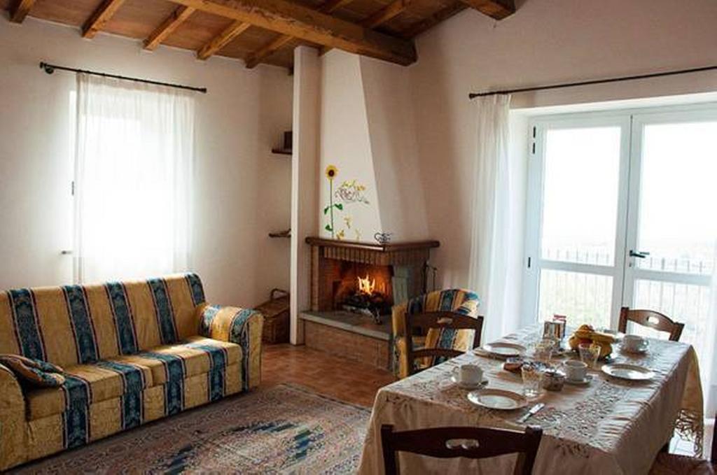 Il Poggio Delle Ginestre Guest House Torgiano Luaran gambar