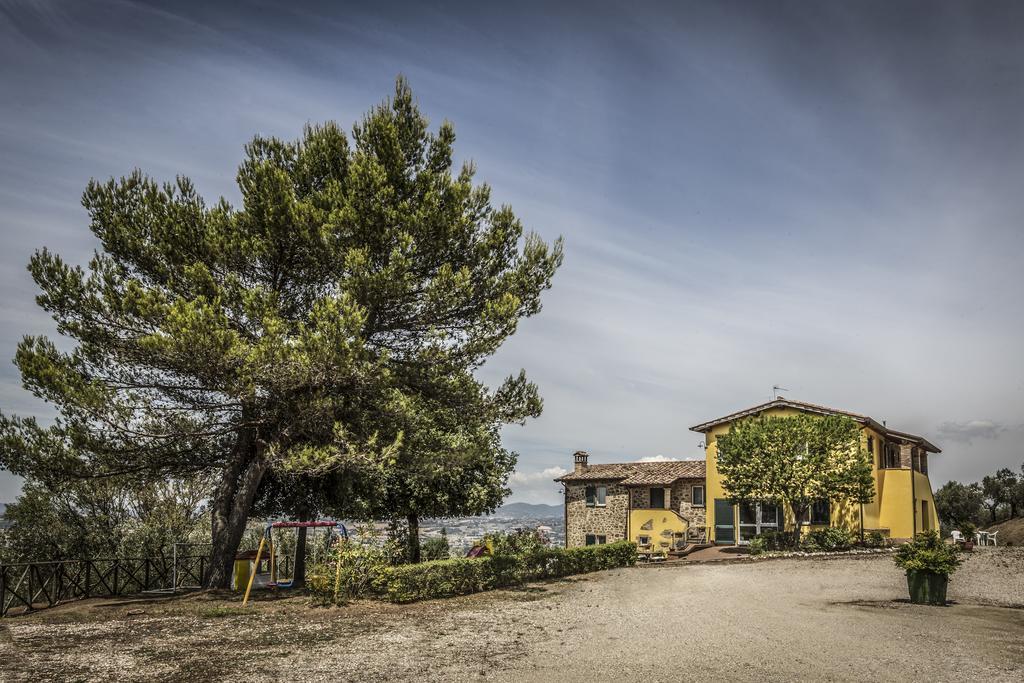 Il Poggio Delle Ginestre Guest House Torgiano Luaran gambar