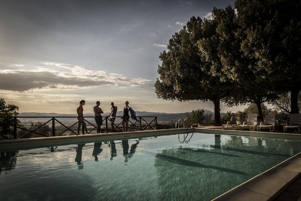 Il Poggio Delle Ginestre Guest House Torgiano Luaran gambar